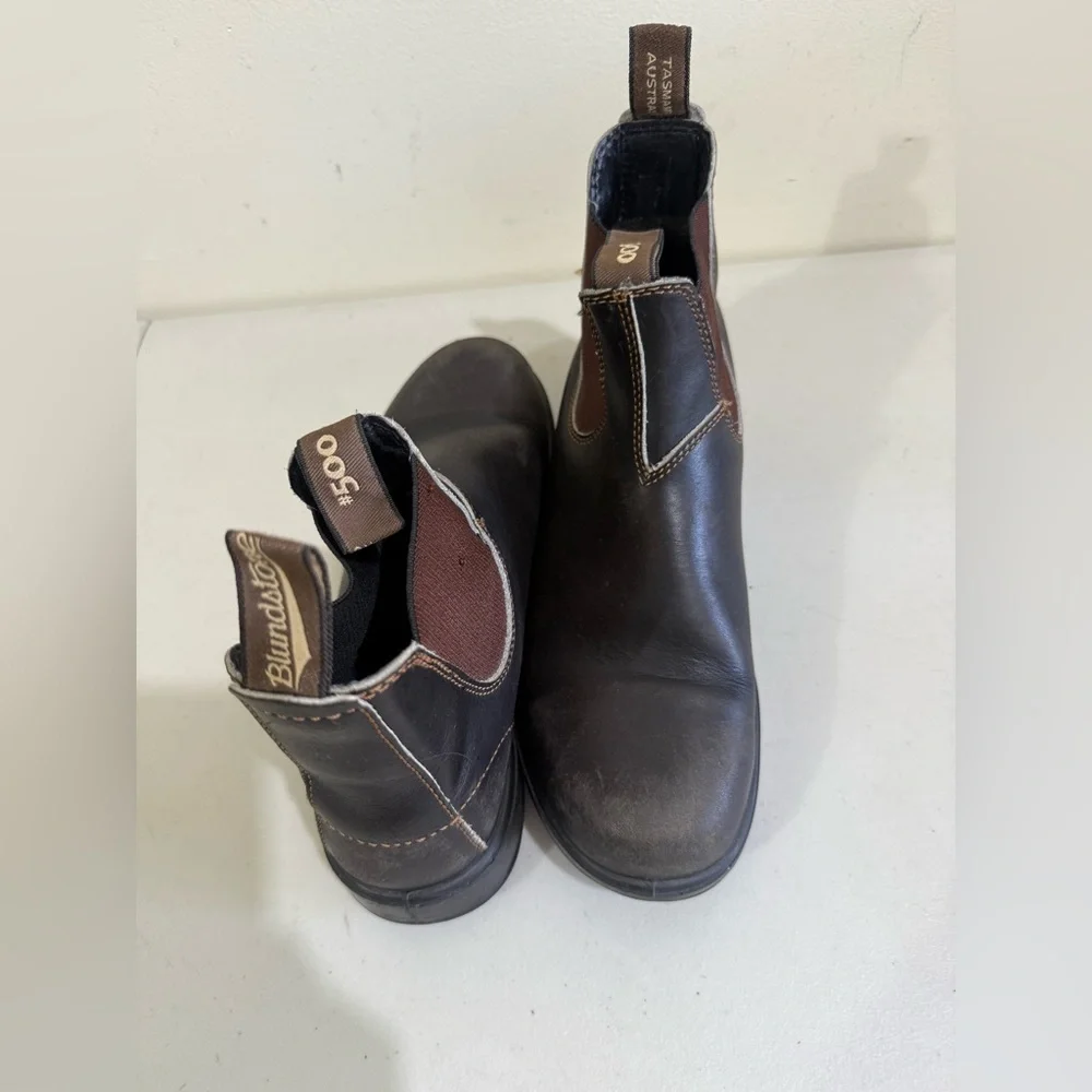 Blundstone Dark Brown Chelsea Pull-On Boots